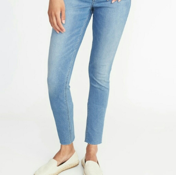 Old Navy light blue jeans - Picture 2 of 4